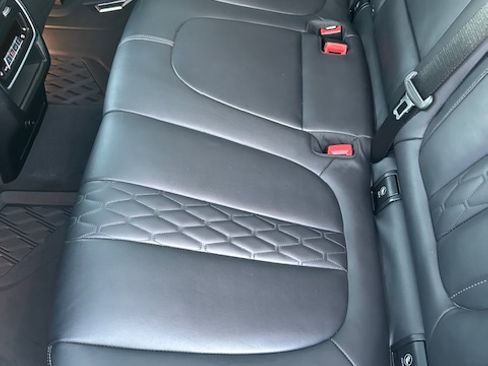 Used 2022 BMW X5 xDrive40i w/ M Sport Package image 18