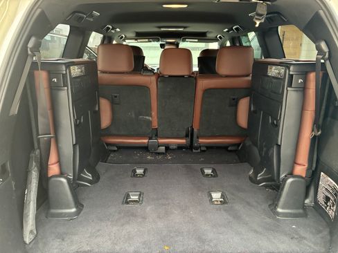 Used 2016 Toyota Land Cruiser image 15