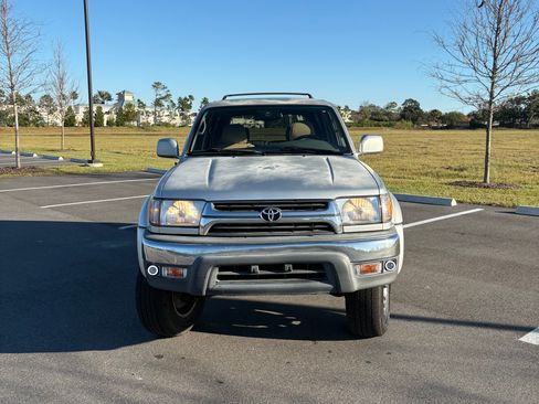 Used 2001 Toyota 4Runner SR5 image 4