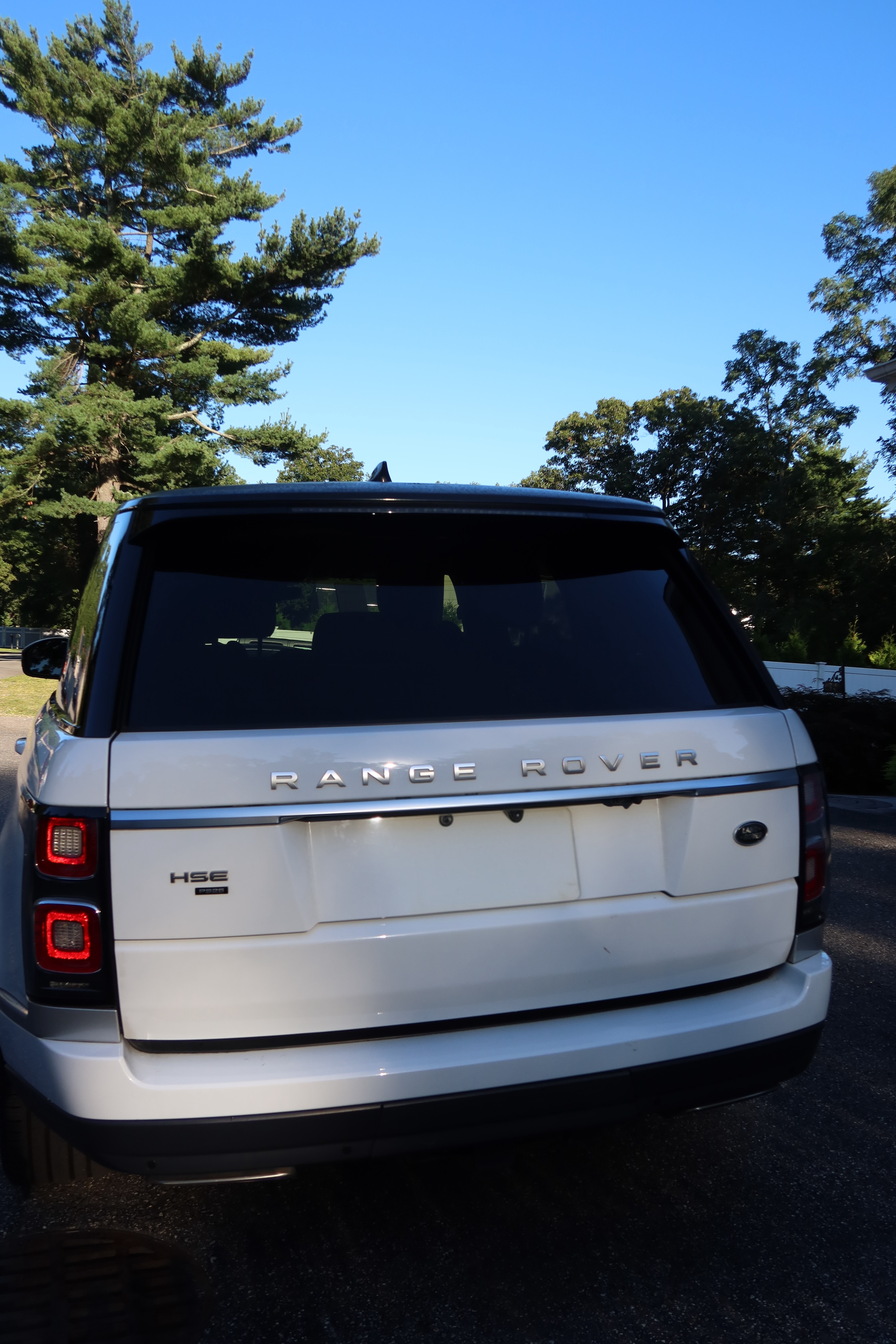 Used 2020 Land Rover Range Rover Long Wheelbase HSE AWD/4WD image 11