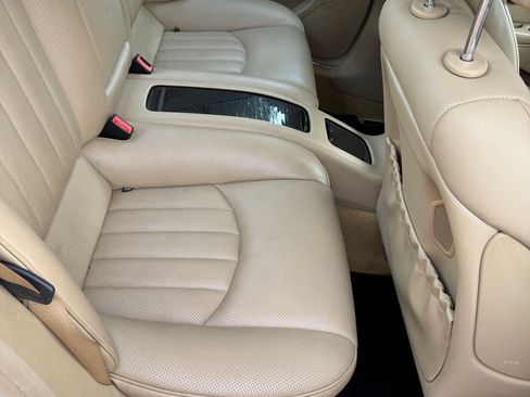 Used 2010 Mercedes-Benz CLS 550 image 10