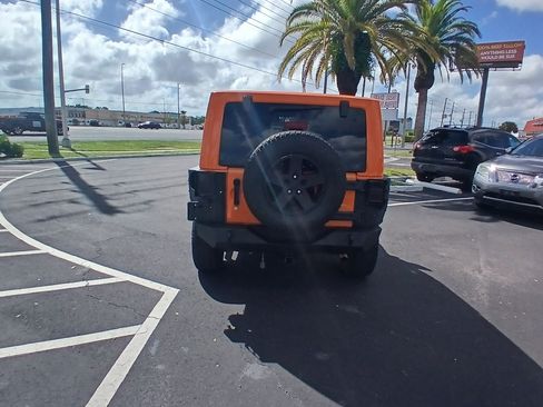 Used 2012 Jeep Wrangler Rubicon w/ PWR Convenience Group image 4