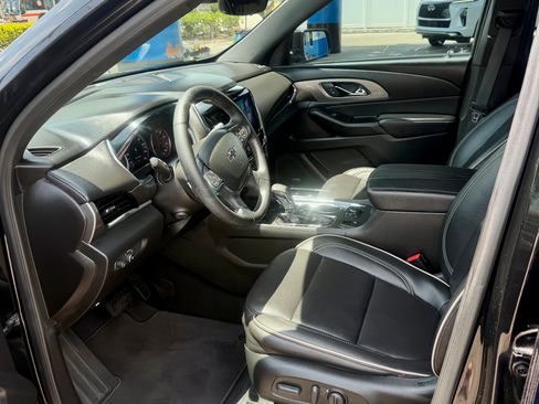Used 2023 Chevrolet Traverse Premier w/ Redline Edition FWD image 11