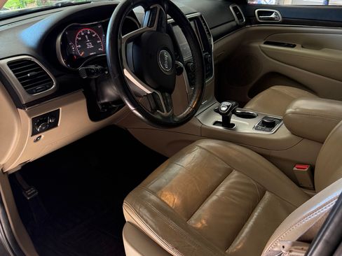 Used 2014 Jeep Grand Cherokee Limited AWD/4WD image 8