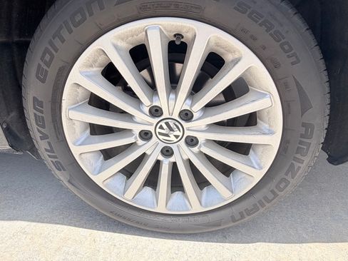 Used 2016 Volkswagen Passat 1.8T SE FWD image 10