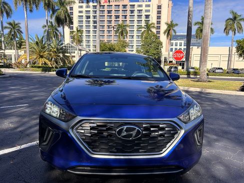 Used 2020 Hyundai Ioniq SEL image 14