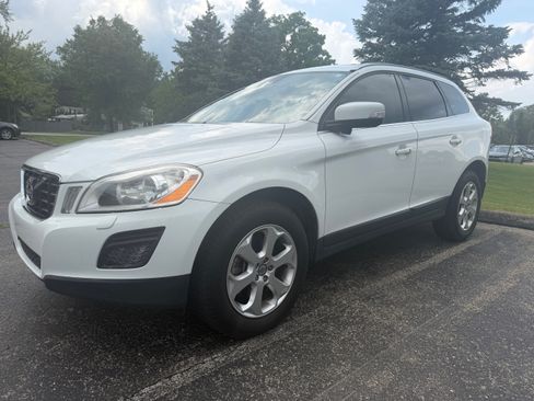 Used 2012 Volvo XC60 3.2 AWD/4WD image 2