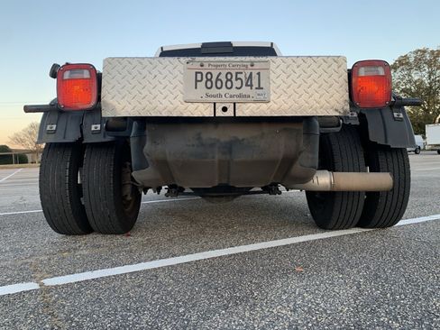 Used 2019 RAM 3500 Tradesman w/ Chrome Appearance Group image 6