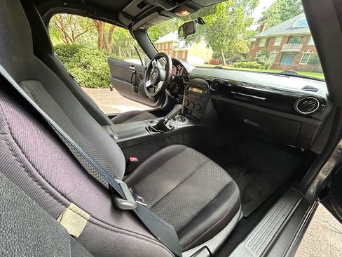 Used 2006 MAZDA MX-5 Miata Sport image 8