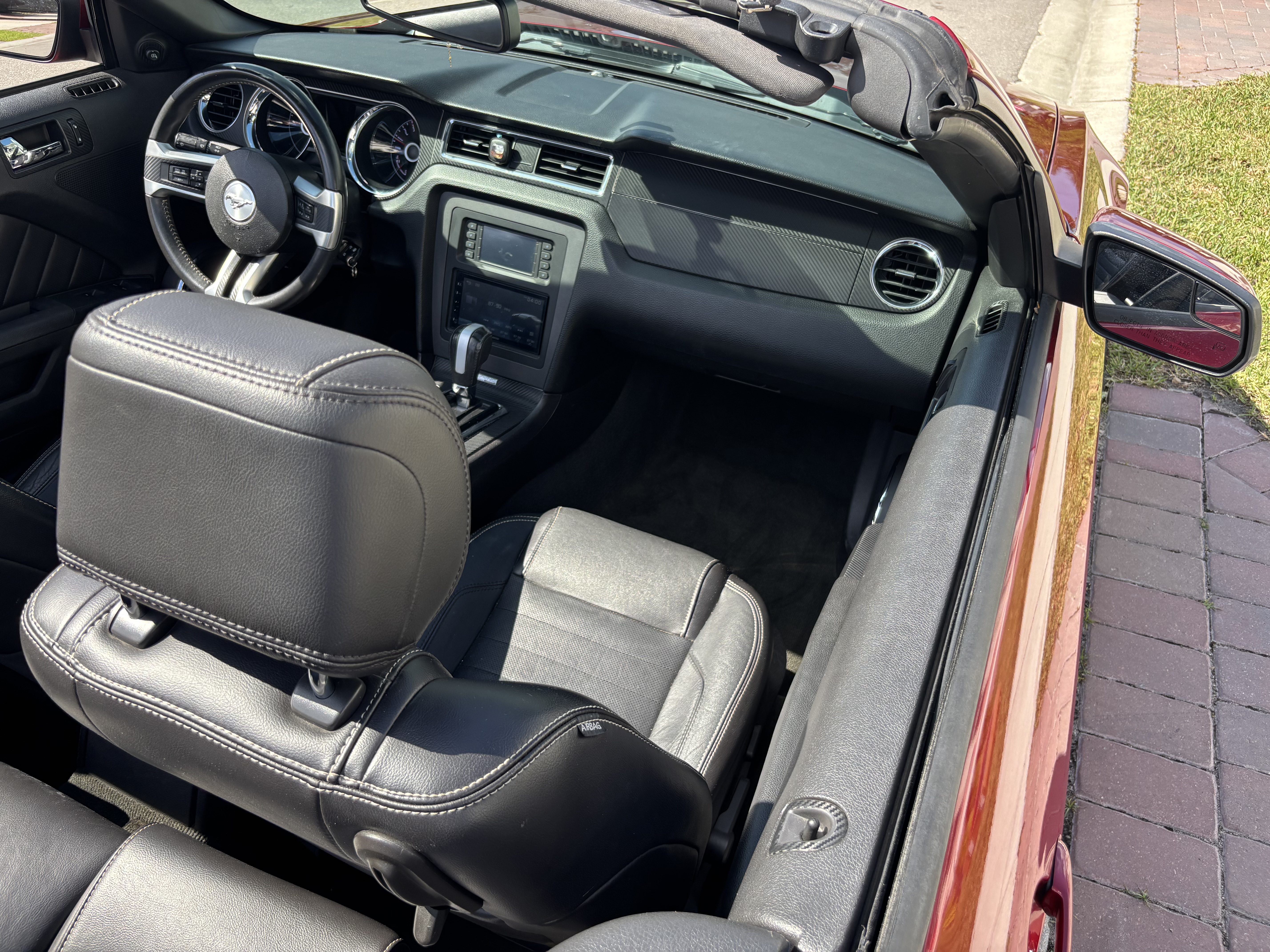 Used 2014 Ford Mustang GT Premium w/ Comfort Package RWD image 10