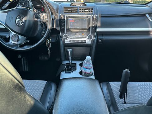 Used 2012 Toyota Camry SE image 12