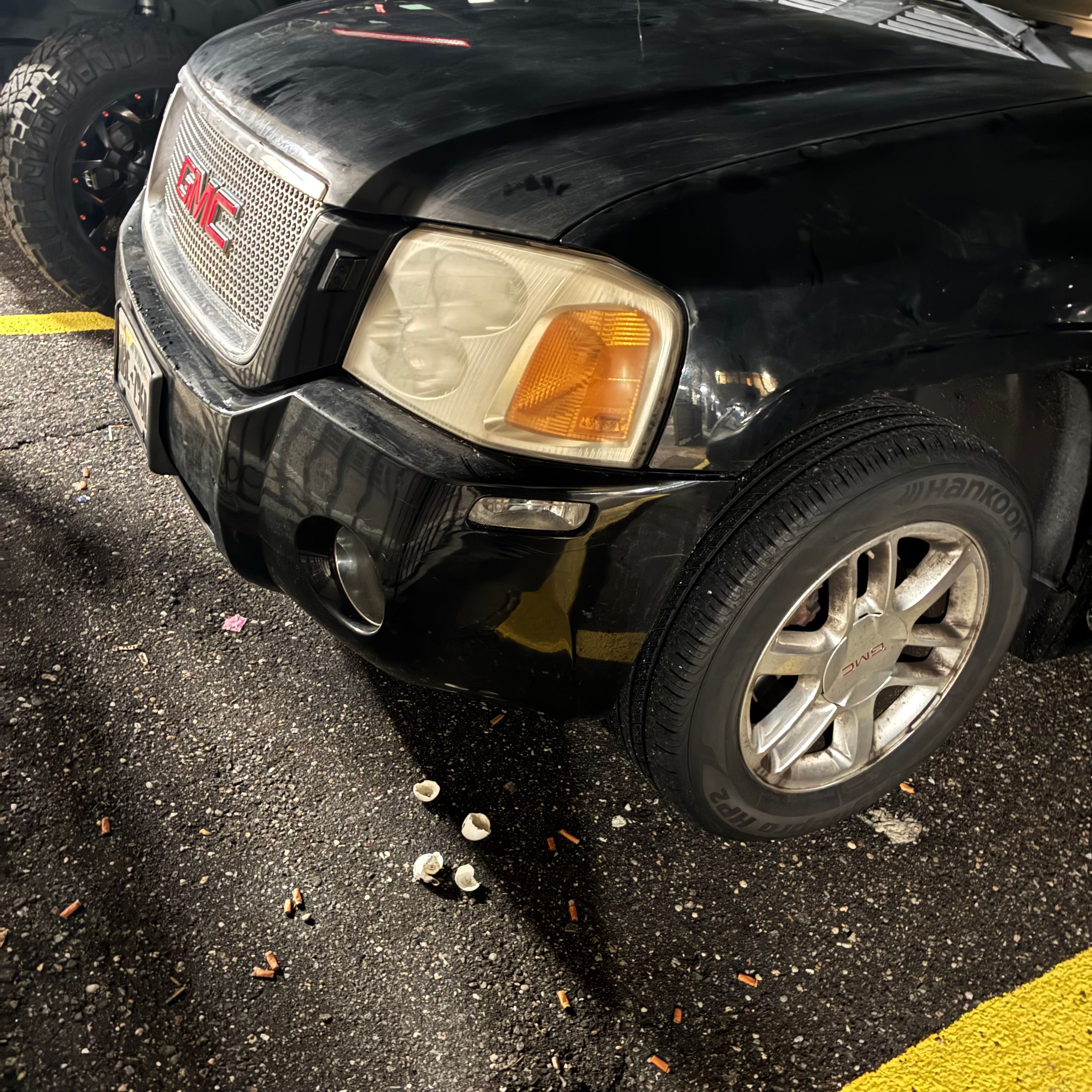 Used 2006 GMC Envoy Denali AWD/4WD image 1