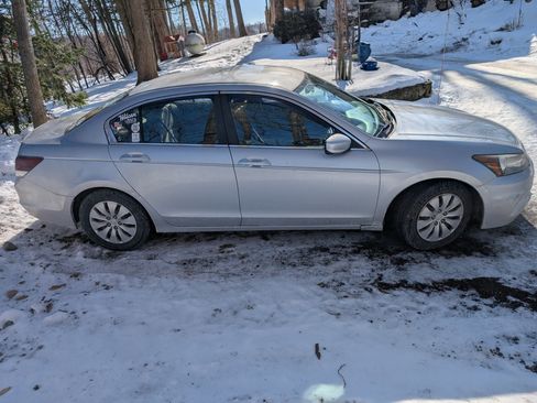 Used 2012 Honda Accord LX image 2