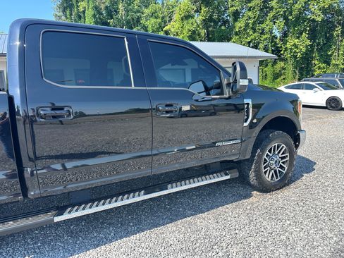 Used 2019 Ford F250 Lariat w/ Lariat Ultimate Package image 4