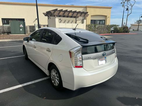 Used 2014 Toyota Prius Prime Plug-In Hybrid image 18