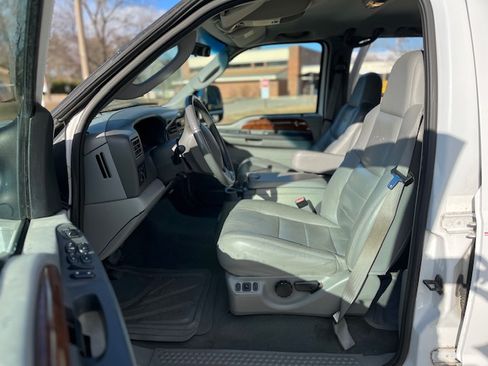 Used 2004 Ford F250 Lariat image 24