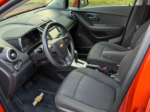 Used 2015 Chevrolet Trax LT image 9