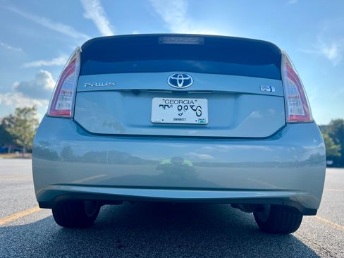 Used 2013 Toyota Prius Five image 9