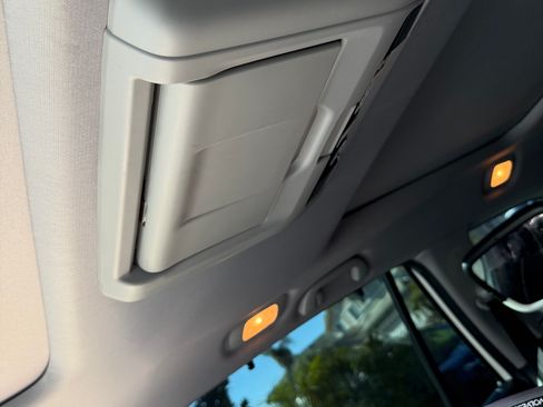 Used 2016 Honda Pilot Elite image 14