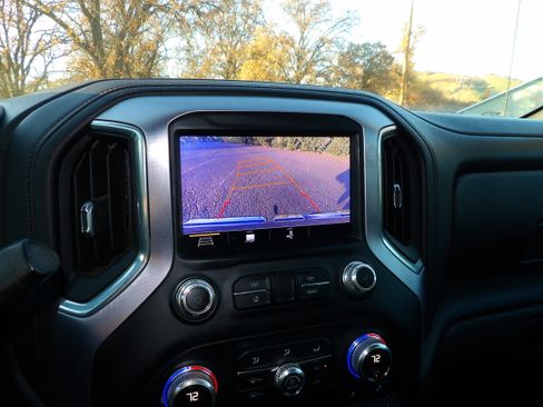 Used 2019 GMC Sierra 1500 SLE w/ SLE Value Package image 21