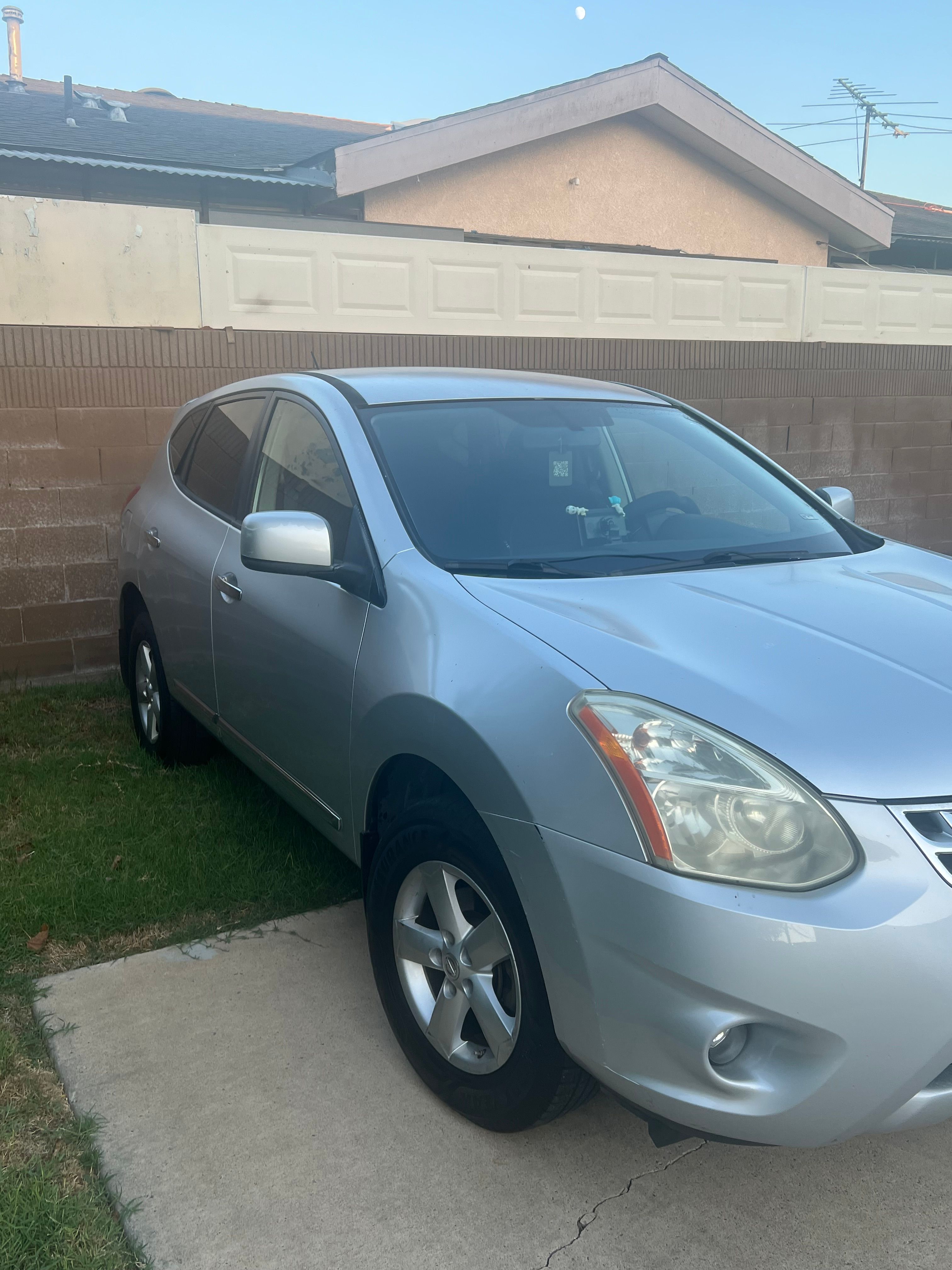 Used 2013 Nissan Rogue S w/ Special Edition Pkg FWD image 2