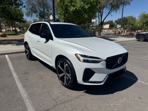 Used 2023 Volvo XC60 B6 Ultimate w/ Protection Package Premier AWD/4WD image 4