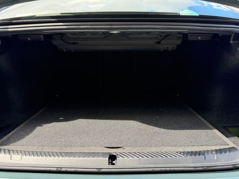 Used 2024 BMW 530i w/ Premium Package image 9