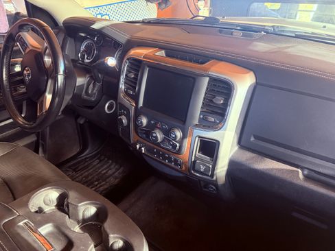 Used 2016 RAM 2500 Laramie image 10