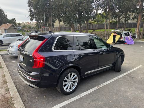 Used 2016 Volvo XC90 T6 Inscription w/ Vision Package image 9