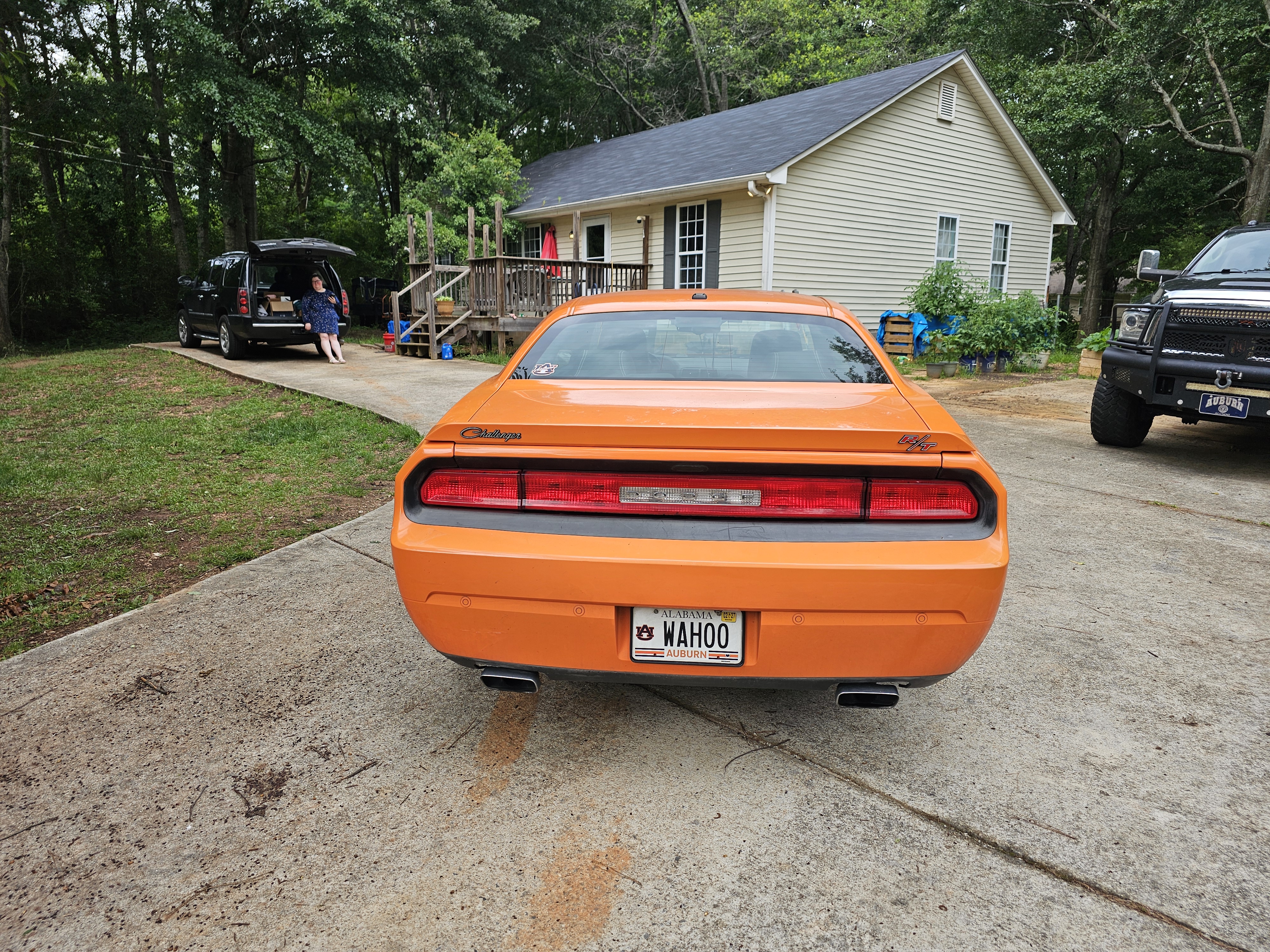 Used 2014 Dodge Challenger R/T RWD image 9