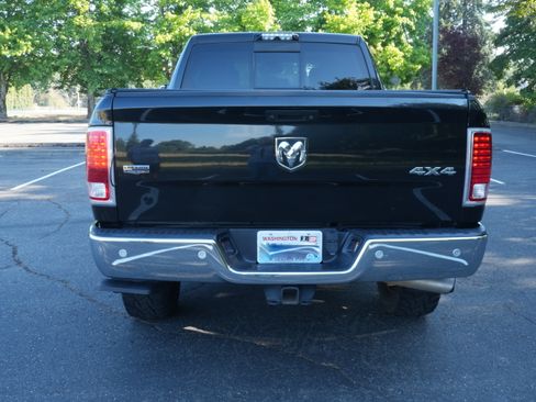 Used 2018 RAM 2500 Laramie w/ Convenience Group AWD/4WD image 5