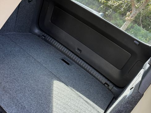 Used 2017 Volkswagen Tiguan S image 17