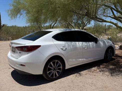 Used 2018 MAZDA MAZDA3 Touring FWD image 6