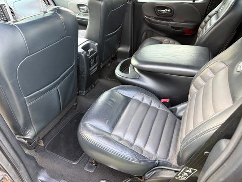 Used 2002 Ford F150 Harley-Davidson RWD image 11