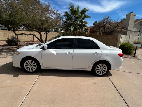 Used 2010 Toyota Corolla image 2