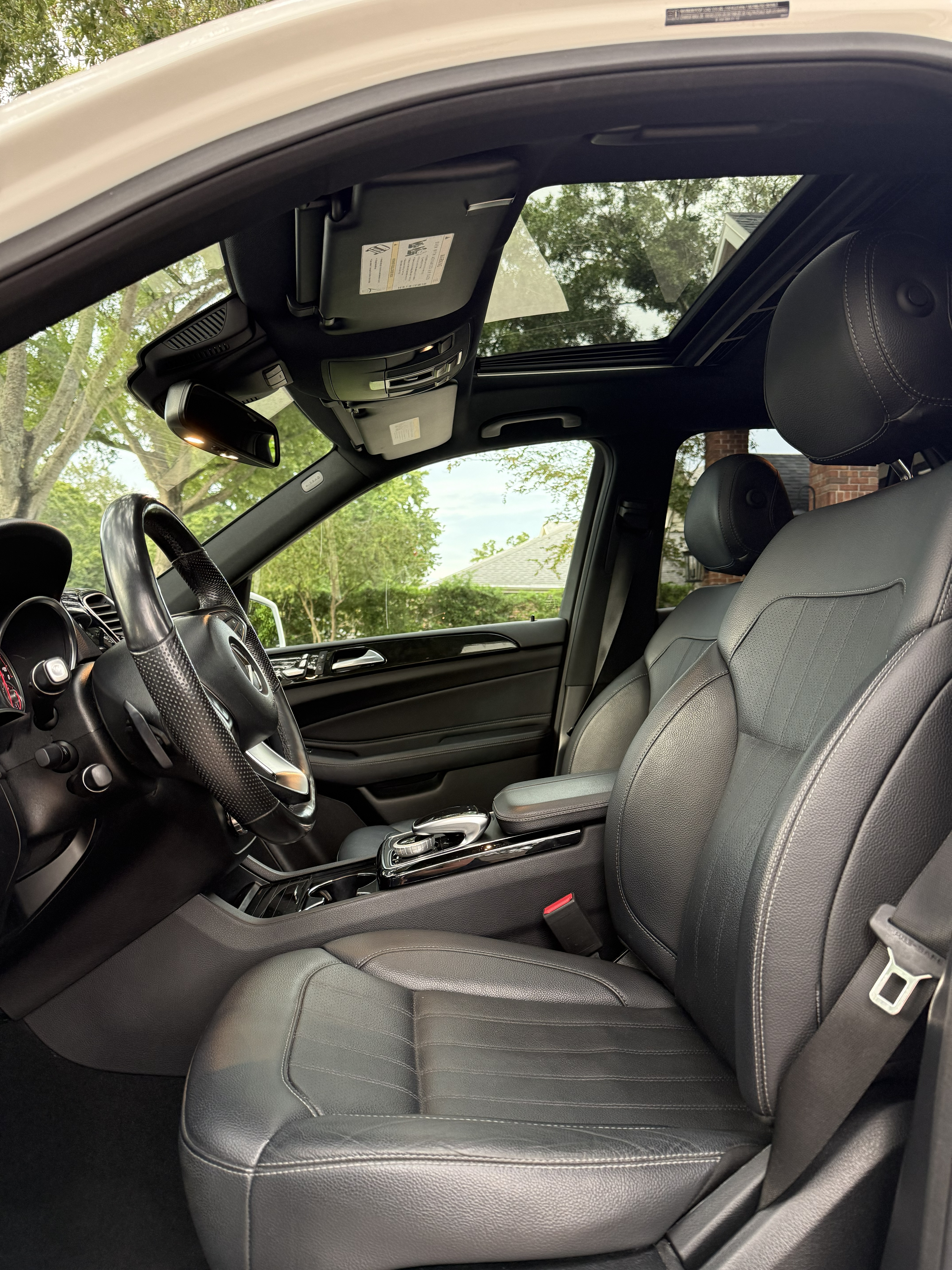 Used 2019 Mercedes-Benz GLE 400 4MATIC image 6