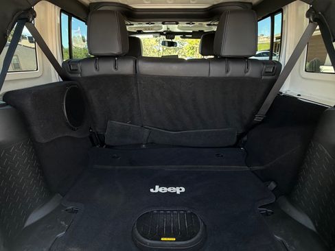 Used 2017 Jeep Wrangler Unlimited Sport w/ Quick Order Package 24S AWD/4WD image 19