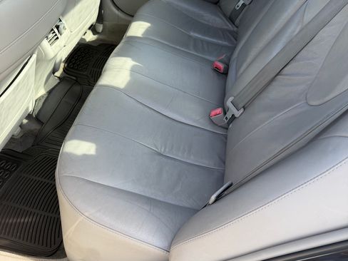 Used 2011 Toyota Camry Hybrid FWD image 10