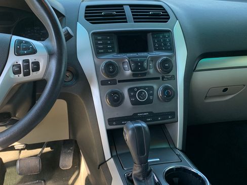 Used 2015 Ford Explorer 4WD image 9