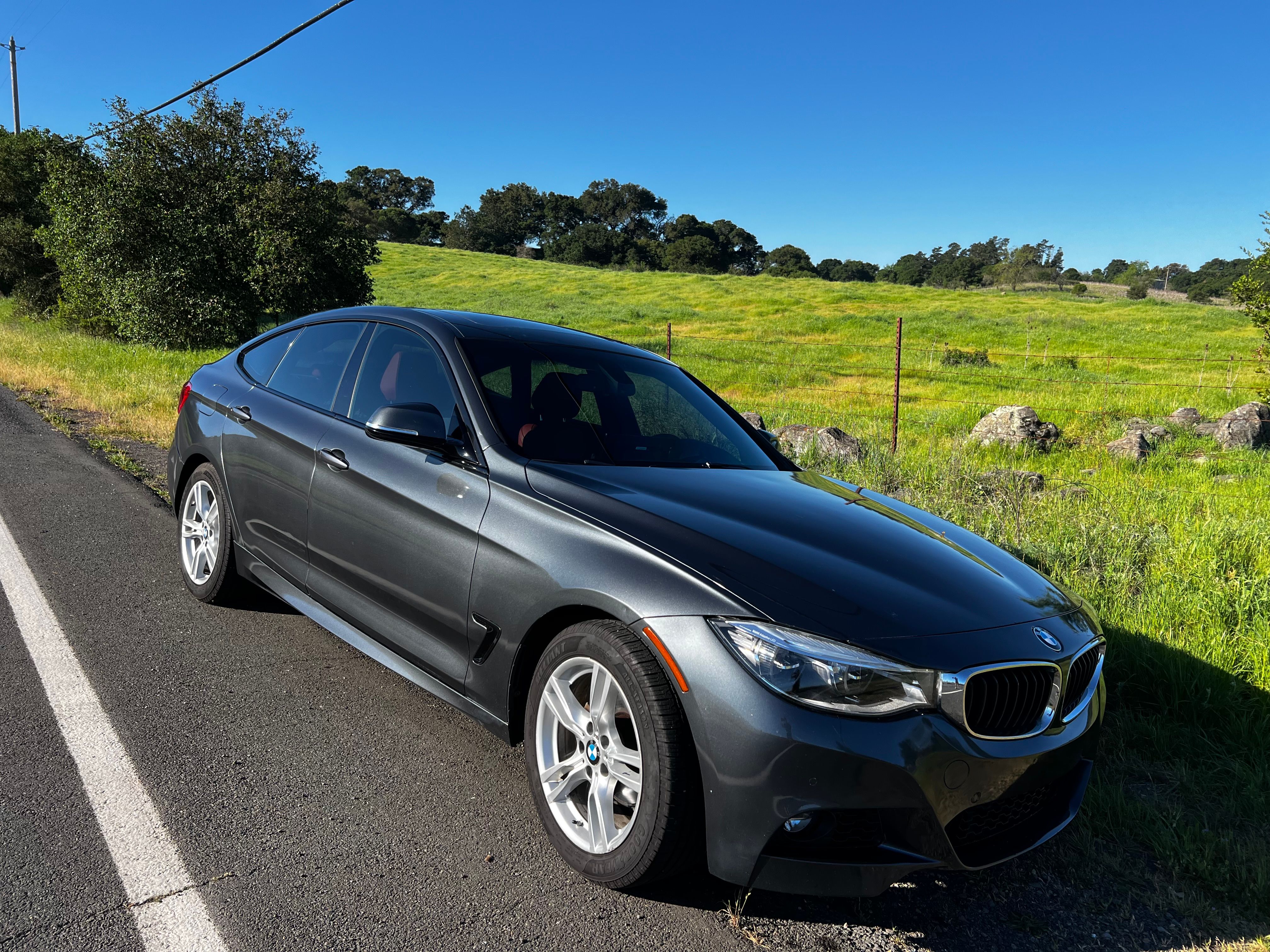 Used 2017 BMW 330i Gran Turismo xDrive AWD/4WD image 1