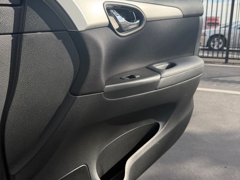 Used 2018 Nissan Sentra S image 12