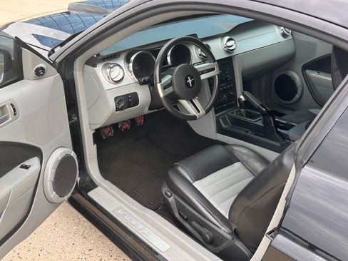 Used 2007 Ford Mustang GT Premium RWD image 28