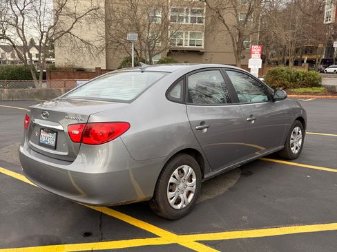 Used 2010 Hyundai Elantra GLS w/ Sunroof Pkg 3 image 9