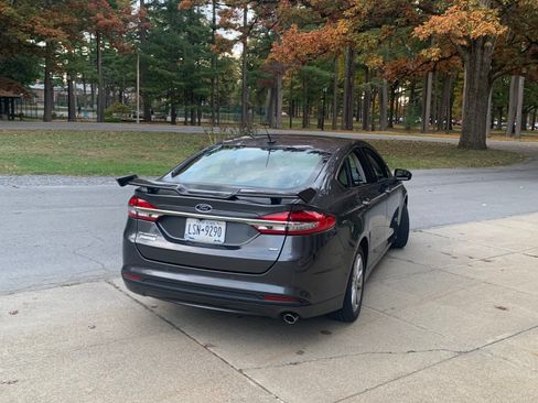 Used 2018 Ford Fusion Energi SE image 4