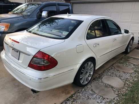 Used 2007 Mercedes-Benz E 350 Sedan image 2