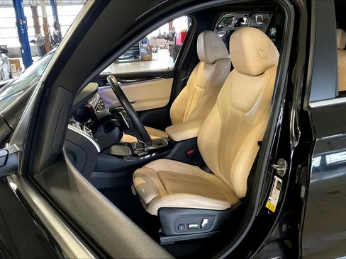 Used 2024 BMW X3 sDrive30i w/ Convenience Package RWD image 4
