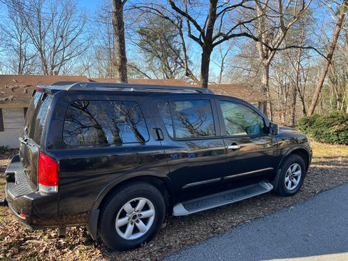 Used 2012 Nissan Armada SV image 3