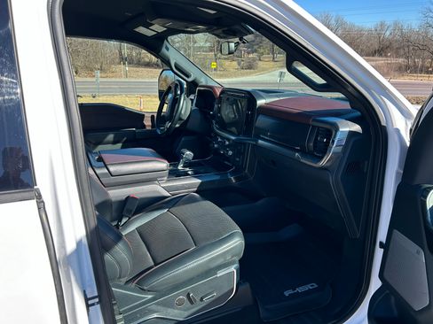 Used 2022 Ford F150 Lariat w/ Equipment Group 502A High image 8