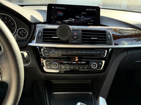 Used 2018 BMW 320i Sedan image 13