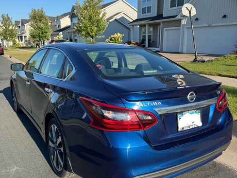 Used 2017 Nissan Altima 2.5 SR FWD image 7